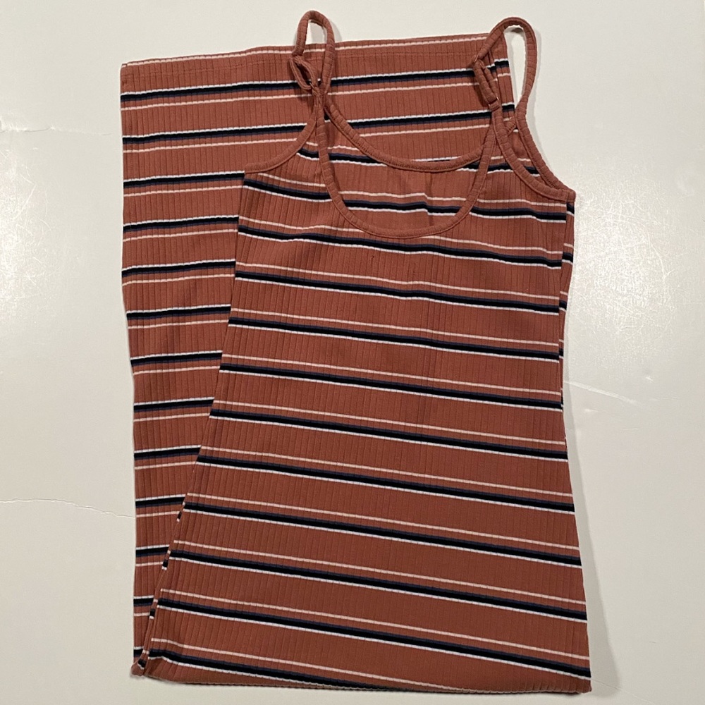 Striped Ribbed Midi Dress - Picture 11 of 11